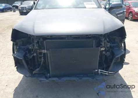 2018 Audi Q7 3.0T Premium z USA, uszkodzony, nr VIN WA1LAAF76JD053651